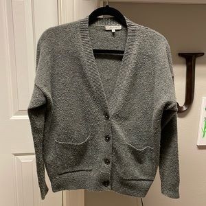 Gently used condition charcoal grey madewell boyfriend sweater.